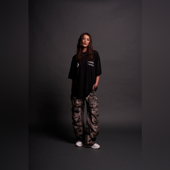 THE PATH I WALK V2 "PREMIUM" OVERSIZED TEE IN BLACK - Picture 7 of 12